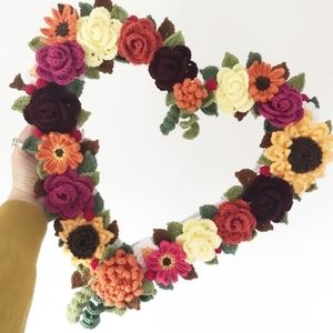 Crochet flowers wreaths, handmade flower w…